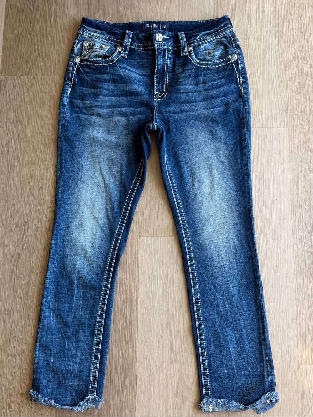 Miss Me Jeans Cropped Distressed Denim Size 28